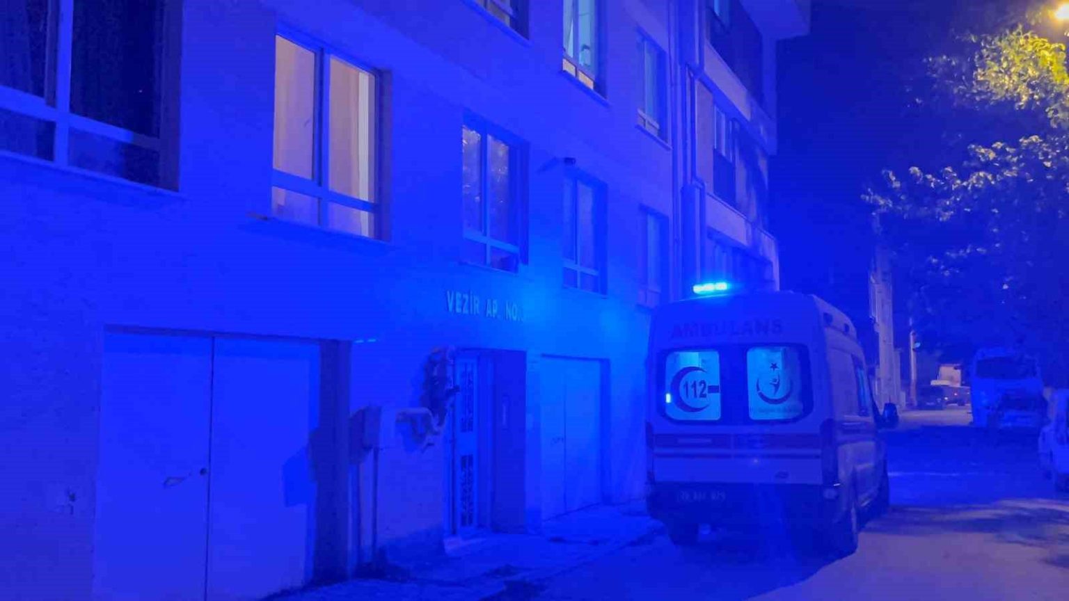 eskisehirde-yasli-adam-evinde-olu-bulundu