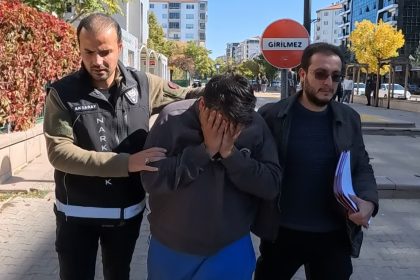 iranli-tacir-yutup-midesine-sakladigi-433-gram-uyusturucuyla-yakalandi