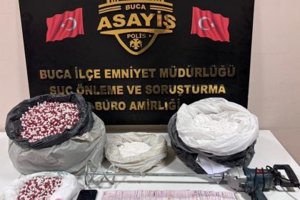 izmirde-uyusturucu-imalatcisi-polise-yakalandi