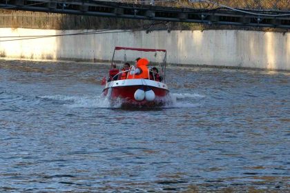 kura-nehrinde-tekne-heyecani