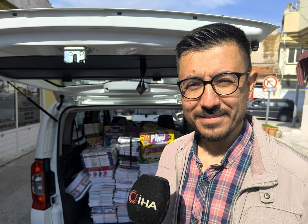kurulacak-yeni-kutuphane-icin-tek-basina-elini-tasin-altina-koydu