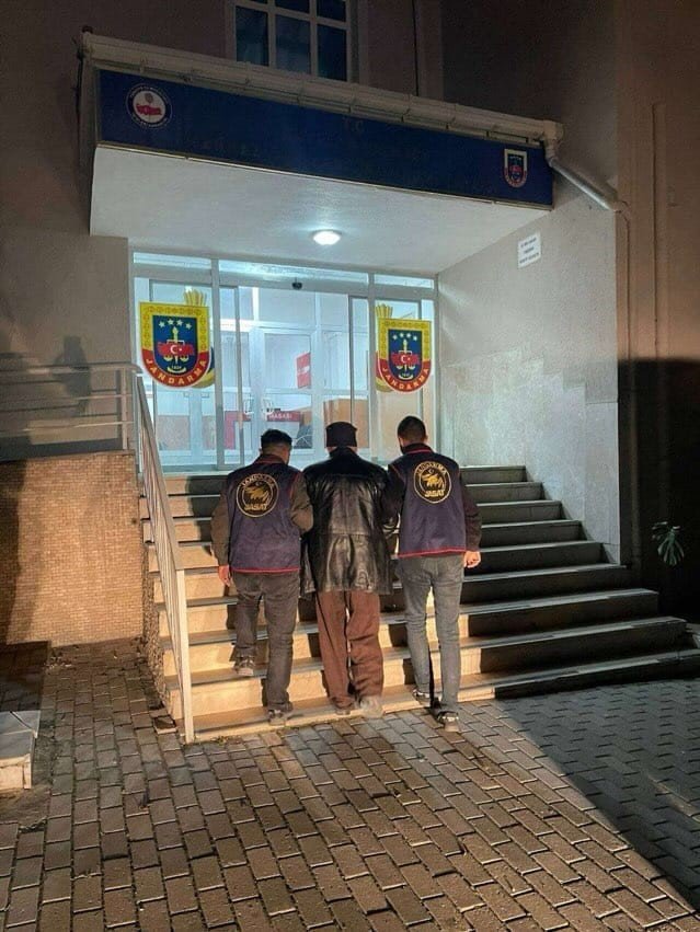 kutahyada-20-yil-hapis-cezasi-bulunan-sahis-yakalandi