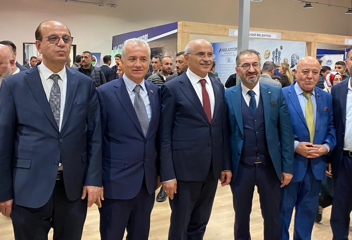 malatya-is-insanlari-platformu-istanbuldaki-malatya-tanitim-gunlerinde-hemsehrileriyle-bulustu