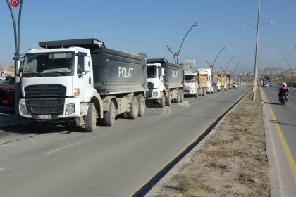 malatyada-hafriyat-kamyonu-suruculerinden-ceza-protestosu