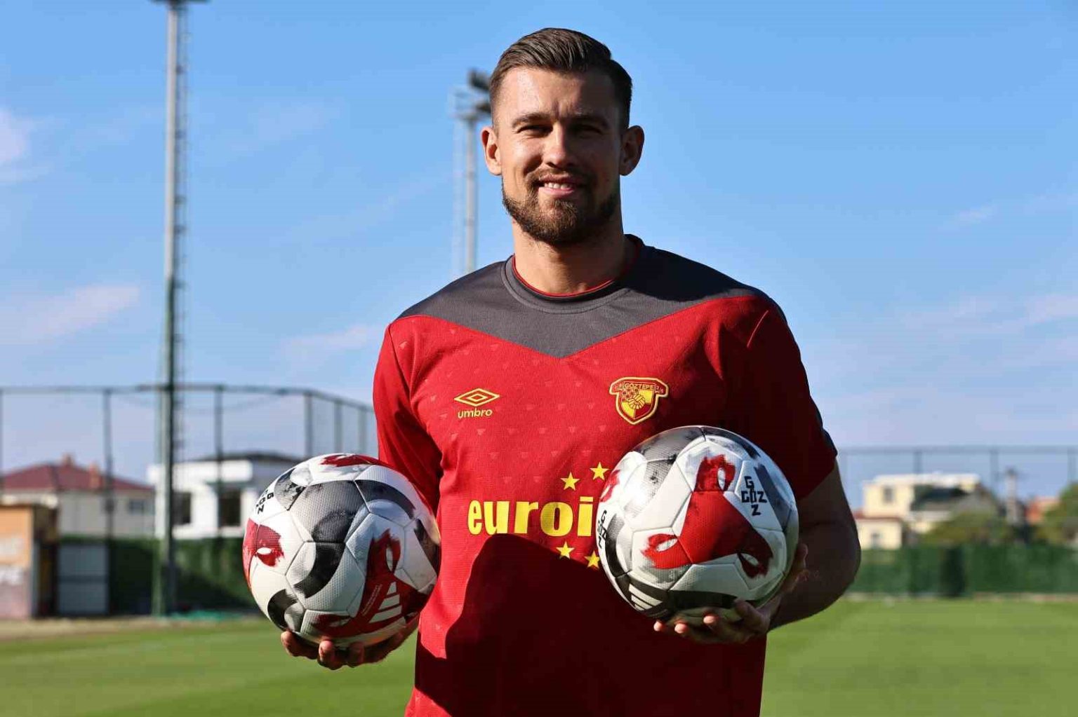 mateusz-lis-fenerbahce-macinda-penalti-kurtarmak-cok-guzeldi