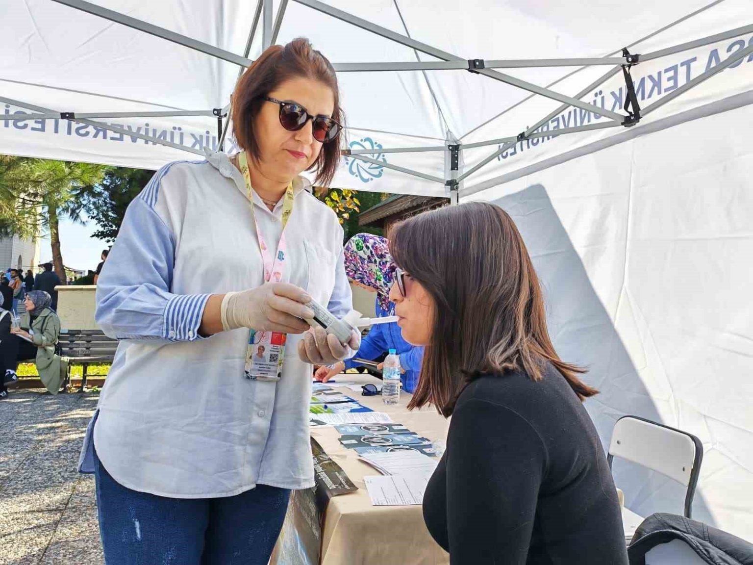 mobil-ekipler-vatandaslari-sigara-birakmaya-tesvik-ediyor