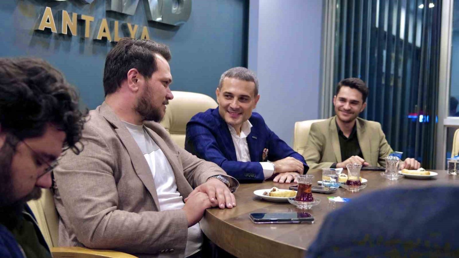 musiad-antalya-baskani-akgul-ihracat-tecrubelerini-genclerle-paylasti