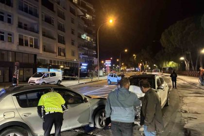 orduda-otomobil-jandarma-aracina-ve-otomobile-carpti-6-yarali
