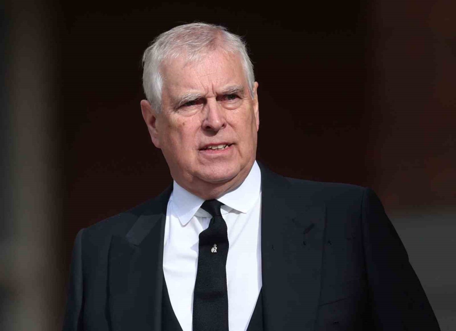 prens-andrew-york-duku-unvanindan-feragat-etti