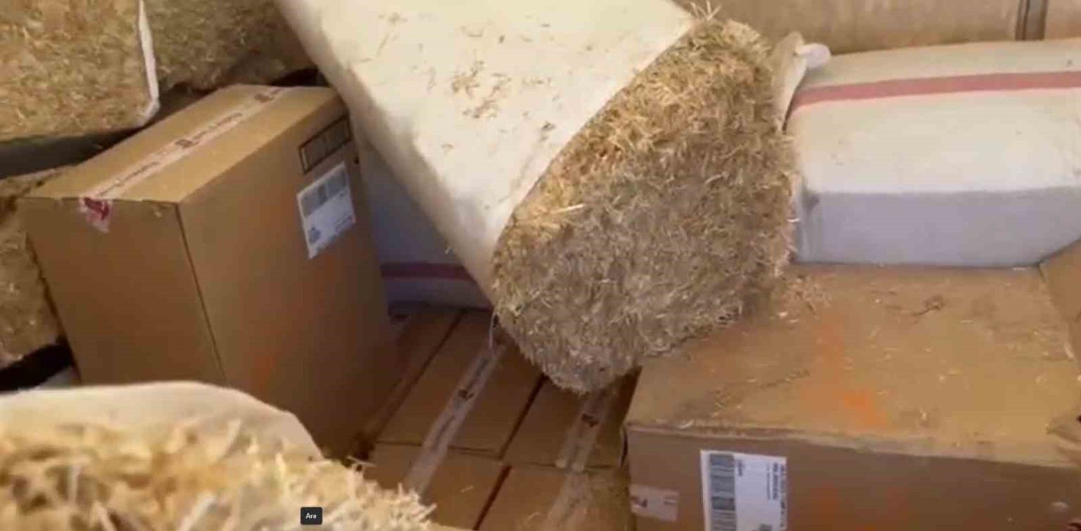saman-balyalarina-gizlenmis-43-bin-paket-kacak-sigara-ele-gecirildi
