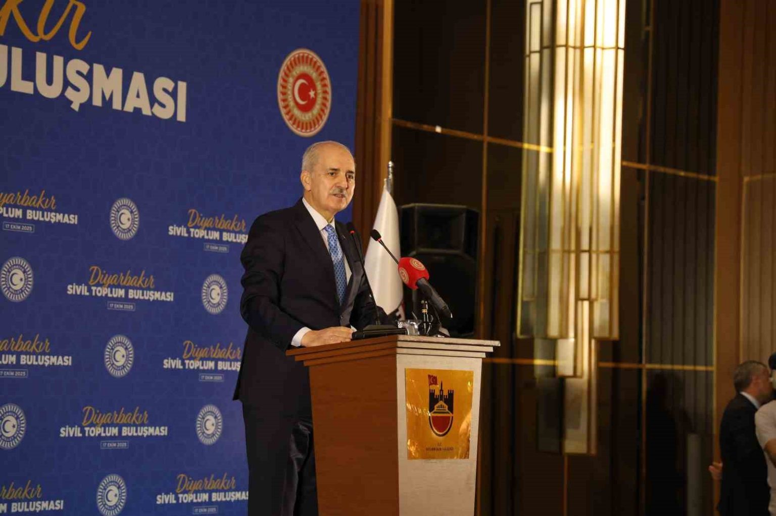 tbmm-baskani-kurtulmus-belki-de-insanlik-tarihinin-en-onemli-kirilma-noktalarindan-birisinden-geciyoruz