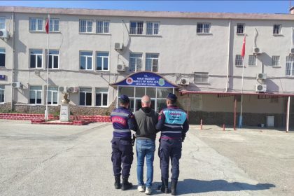 teror-sucundan-aranan-sahis-nazillide-yakalandi