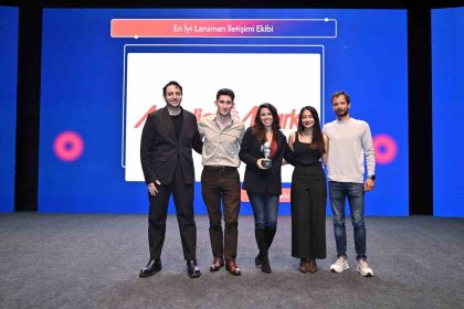 the-hammers-awardsta-mediamarkta-iki-odul