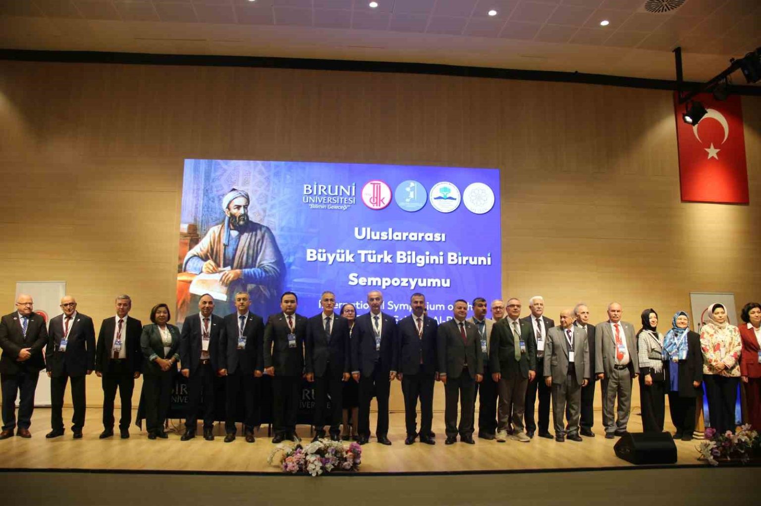 uluslararasi-bilim-bulusmasi-buyuk-turk-bilgini-biruni-sempozyumu-yapildi