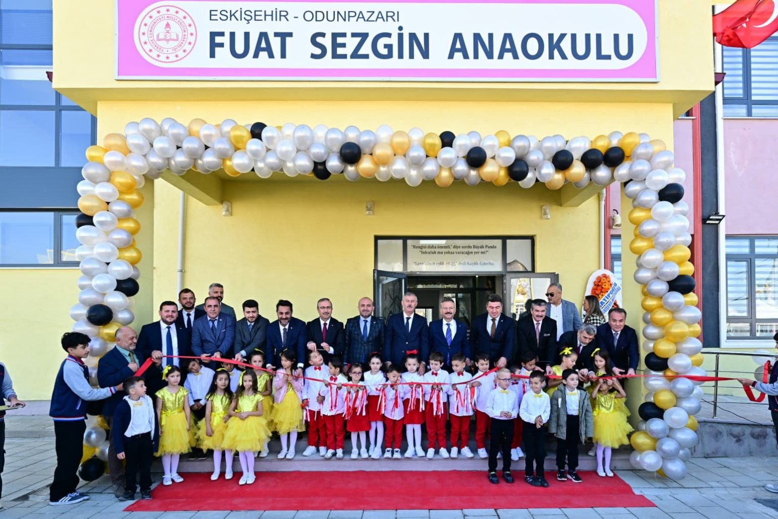 vali-aksoy-kamu-kaynaklariyla-yapilan-okulun-acilisini-gerceklestirdi