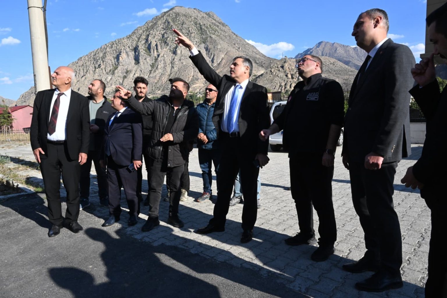 vali-mustafa-ciftci-tortum-ve-uzundere-ilcelerinde-incelemelerde-bulundu