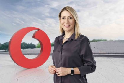 vodafone-5g-heyecanini-musterileriyle-kutluyor
