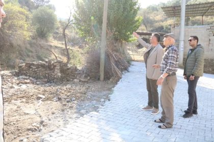 yenipazarda-belediye-ekiplerinden-hummali-calisma