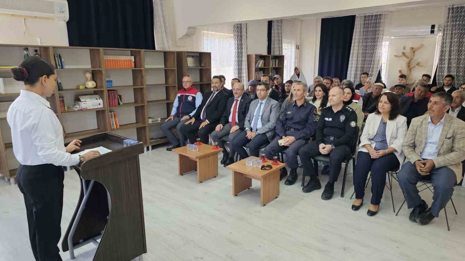 yenipazarda-bitkisel-uretimde-kalite-ve-gida-guvenligi-toplantisi-yapildi
