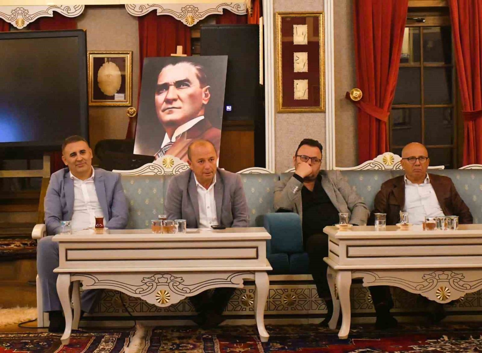 yunusemrede-sporun-gelecegi-icin-ortak-akil-bulusmasi