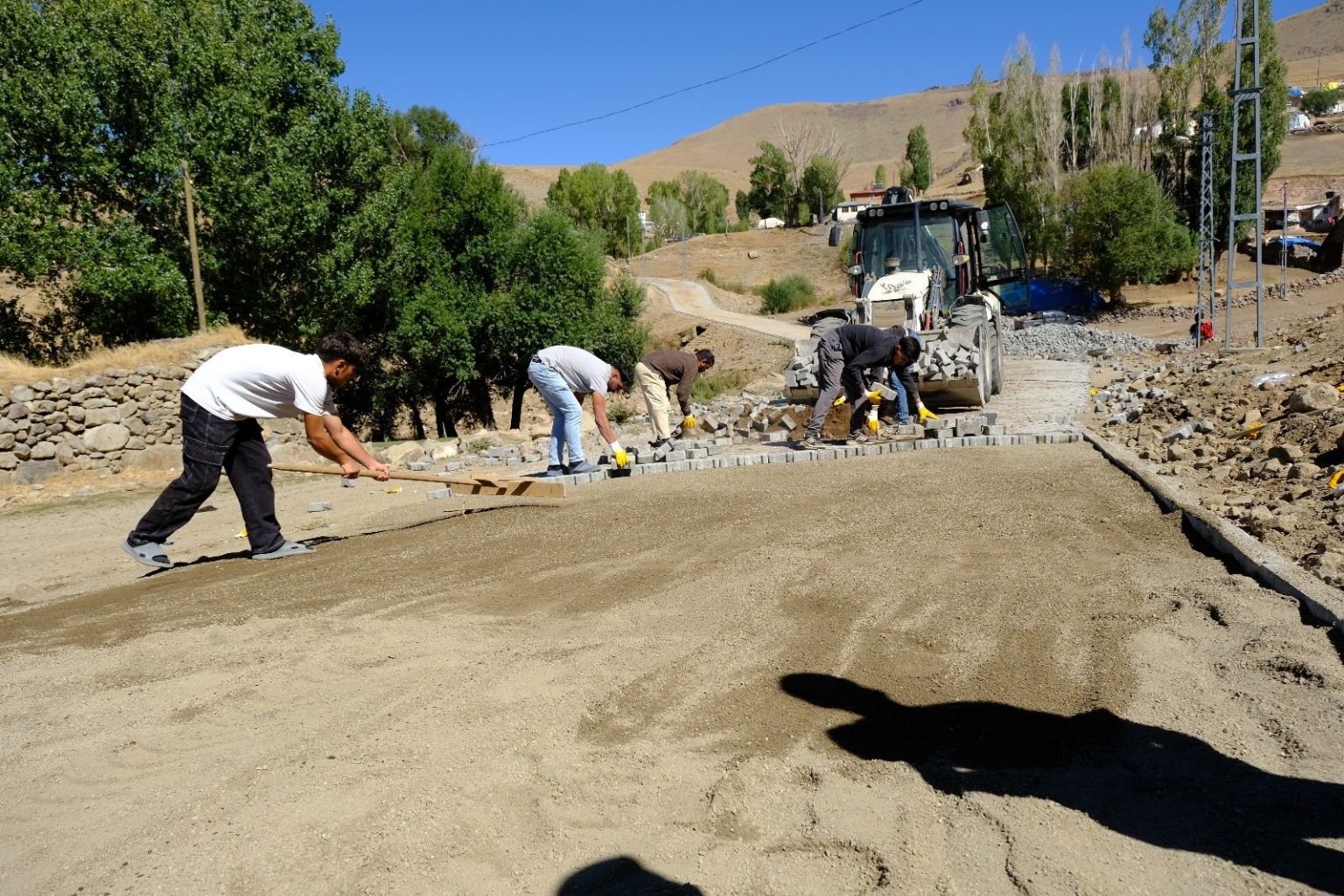 agrida-karlica-ve-bozkas-koy-yollarinda-calismalar-tamamlandi