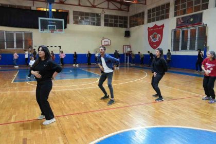 alanya-belediyesi-zeybek-kurslari-basliyor