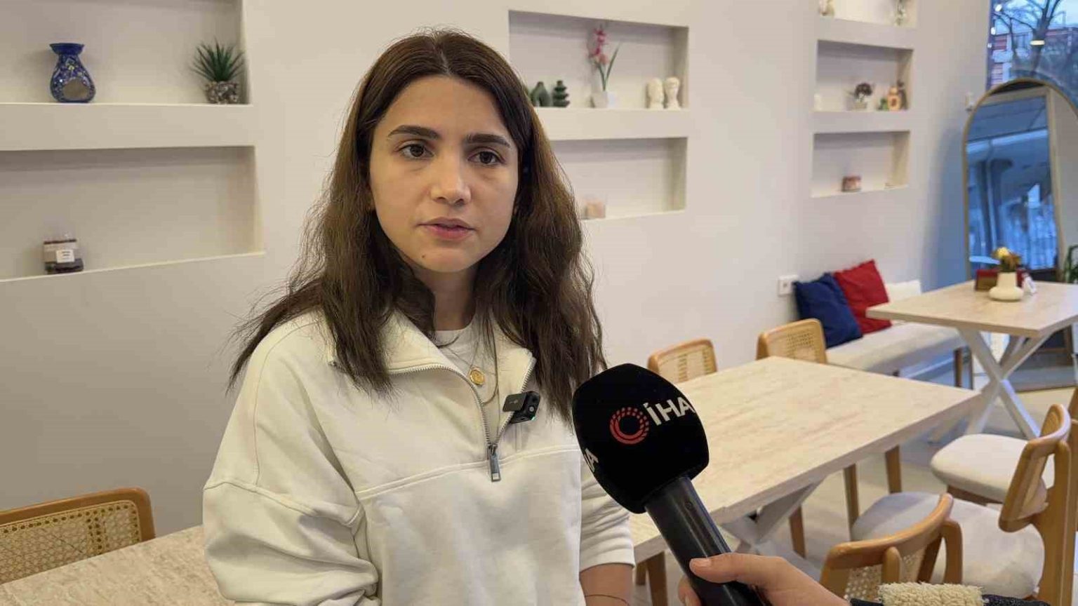 arnavutkoyde-iskiden-kadin-girisimciye-20-bin-tllik-su-faturasi-soku