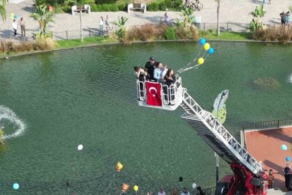 babasi-kimsemiz-yok-demisti-kanseri-yenen-tamer-talha-icin-balonlar-gokyuzune-birakildi