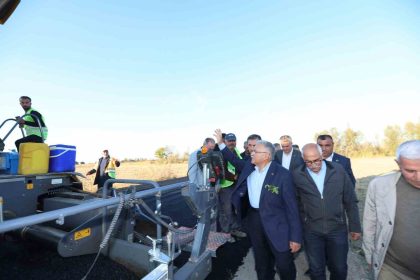 baskan-buyukkilic-yesilhisarda-asfalt-calismalarini-yerinde-inceledi