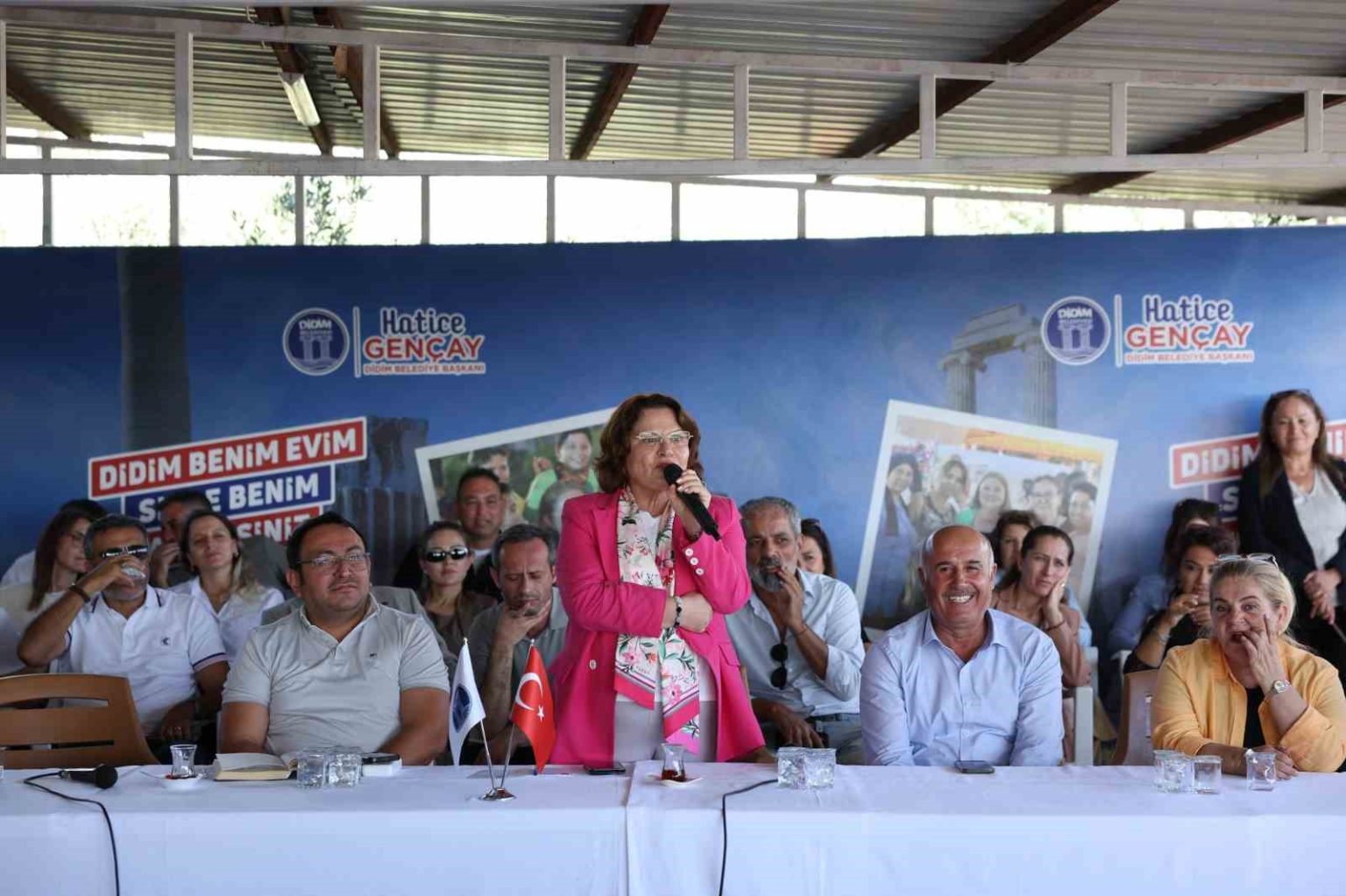 baskan-gencay-yalikoy-sakinleri-ile-bir-araya-geldi