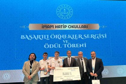 bayburt-anadolu-imam-hatip-lisesi-projesiyle-turkiye-ucuncusu-oldu