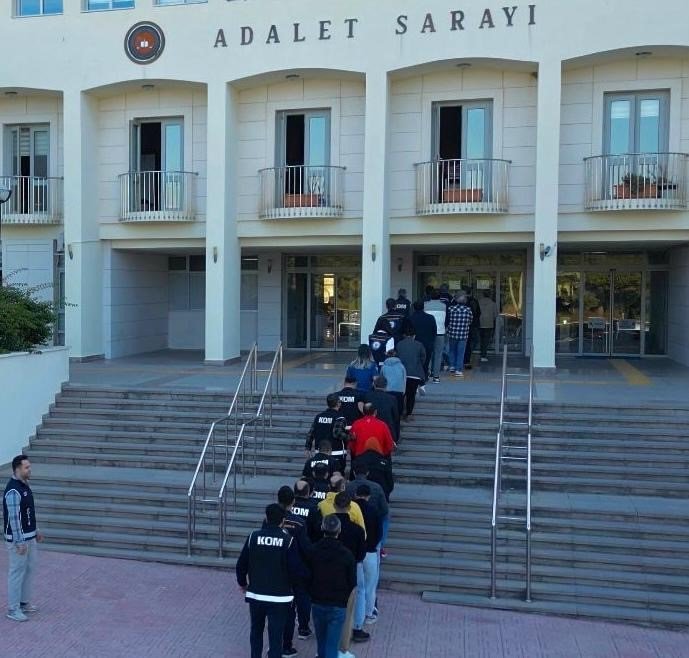 bodrum-merkezli-dev-gocmen-kacakciligi-operasyonu-18-tutuklama