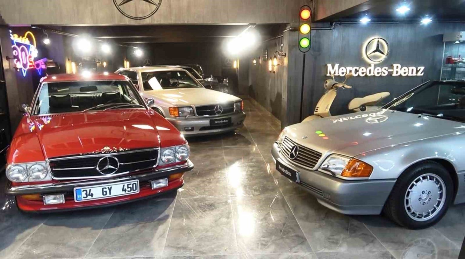 bu-otomobil-koleksiyonu-zenginlerin-bile-ruyalarina-giriyor