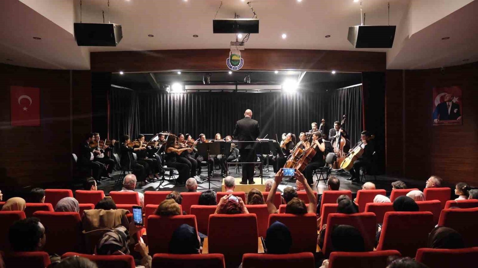 bursa-bolge-devlet-senfoni-orkestrasindan-inegolde-konser