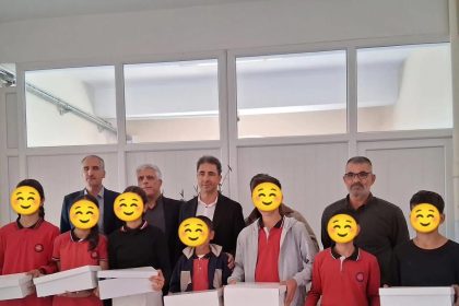 diyarbakirda-300-ogrenciye-ayakkabi-dagitildi