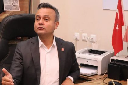 ekonomi-kotu-diyen-chpli-baskan-kongreyi-5-yildizli-otelde-yapma-karari-aldi