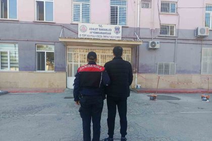 farkli-suclardan-20-yil-hapis-cezasiyla-aranan-sahsi-jandarma-yakaladi