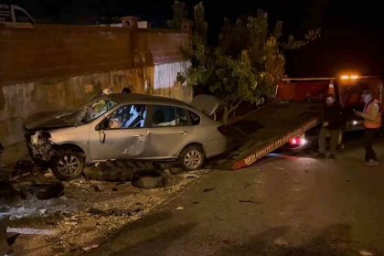 feci-kazada-takla-atan-otomobil-surucusu-aracta-sikisti