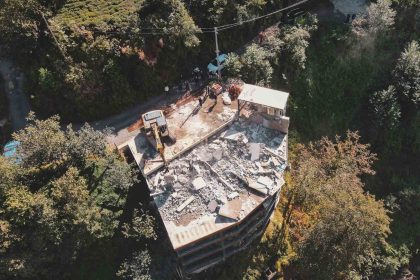 firtina-vadisinde-kacak-ve-riskli-yapilar-tek-tek-kaldiriliyor