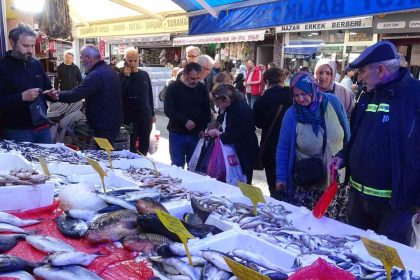 hamsini-kilosu-300-tlden-100-tlye-dustu-kapis-kapis-gitti