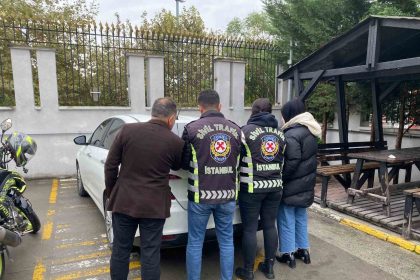 iki-surucunun-yol-verme-kavgasi-karakolda-bitti
