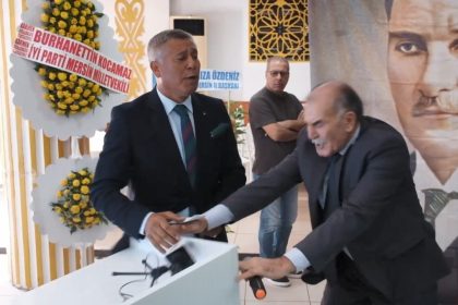 iyi-parti-kongresinde-gergin-anlar-kursuyu-bile-devirdiler