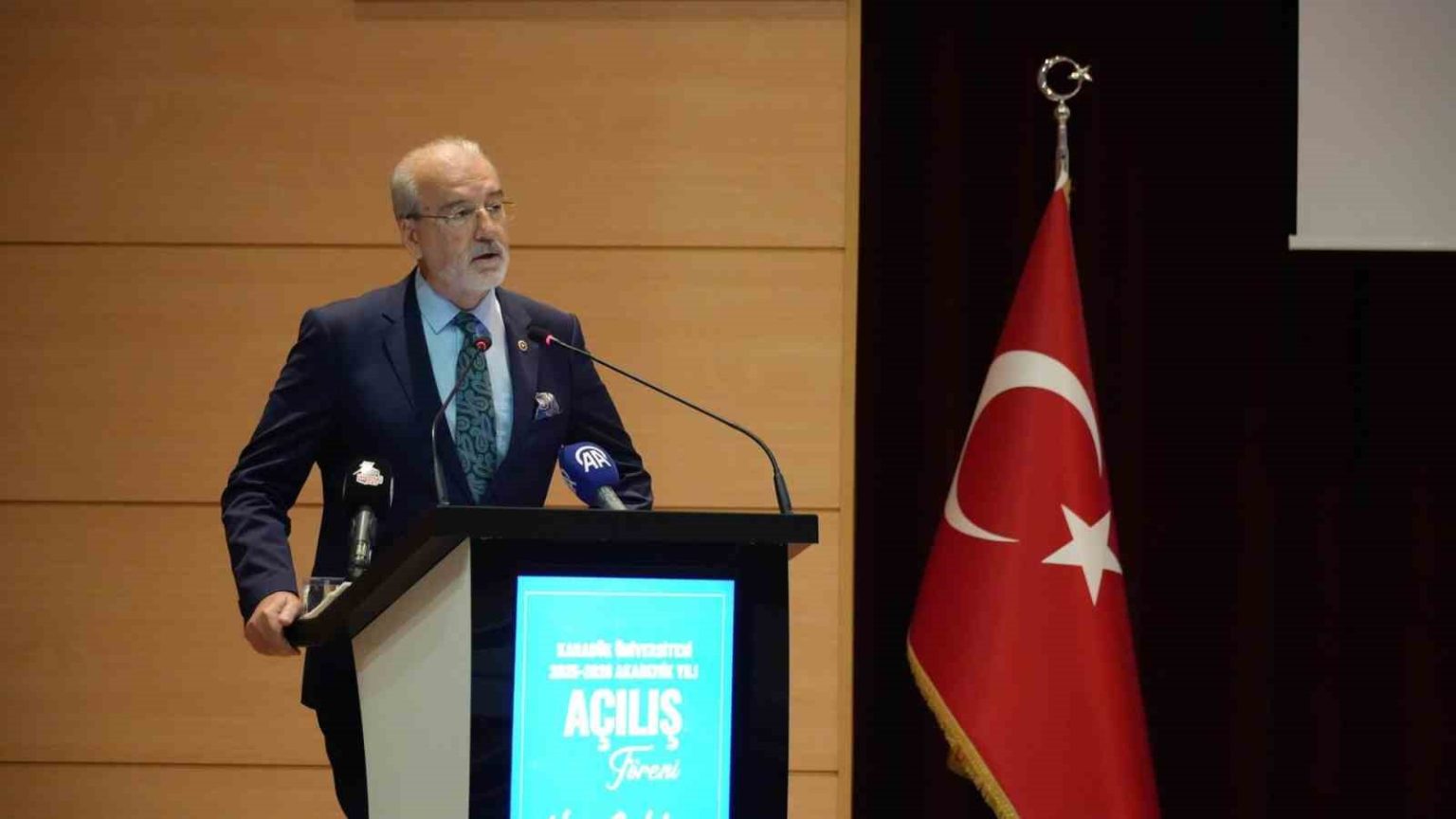 kbude-akademik-yil-acilisinin-ilk-dersi-kuresel-devlet-teroru-gazze-oldu
