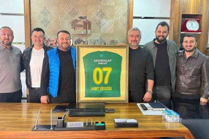 korkuteli-belediyesporun-2025-2026-sezonu-ana-sponsoru-erdogdular-insaat-oldu