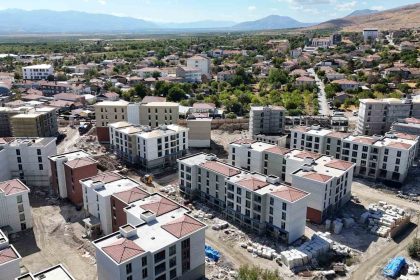 malatya-akcadagda-konut-ve-is-yeri-insaatlarinda-sona-gelindi