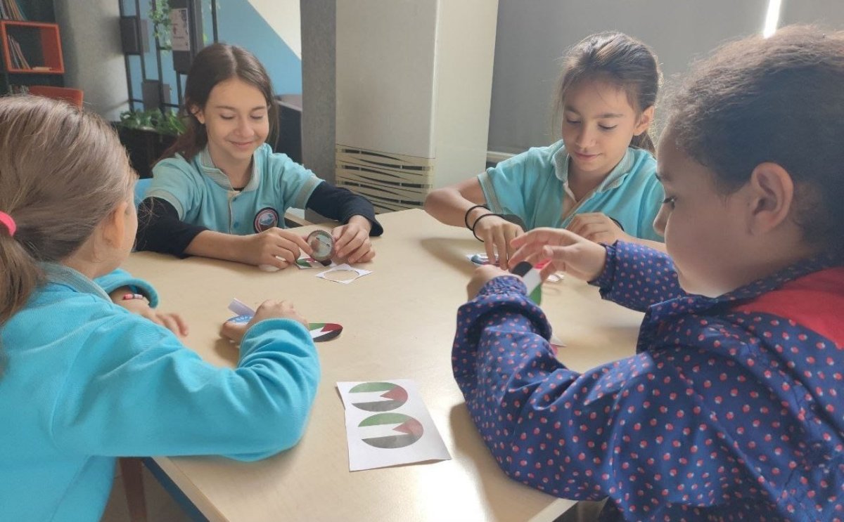 ogrencilerden-anlamli-rozet-tasarimi