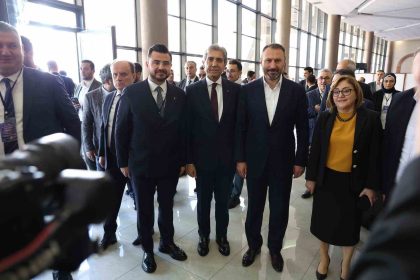 okandan-gaziantepte-duzenlenen-yerel-yonetimler-baskanligi-bolge-toplantisina-katildi