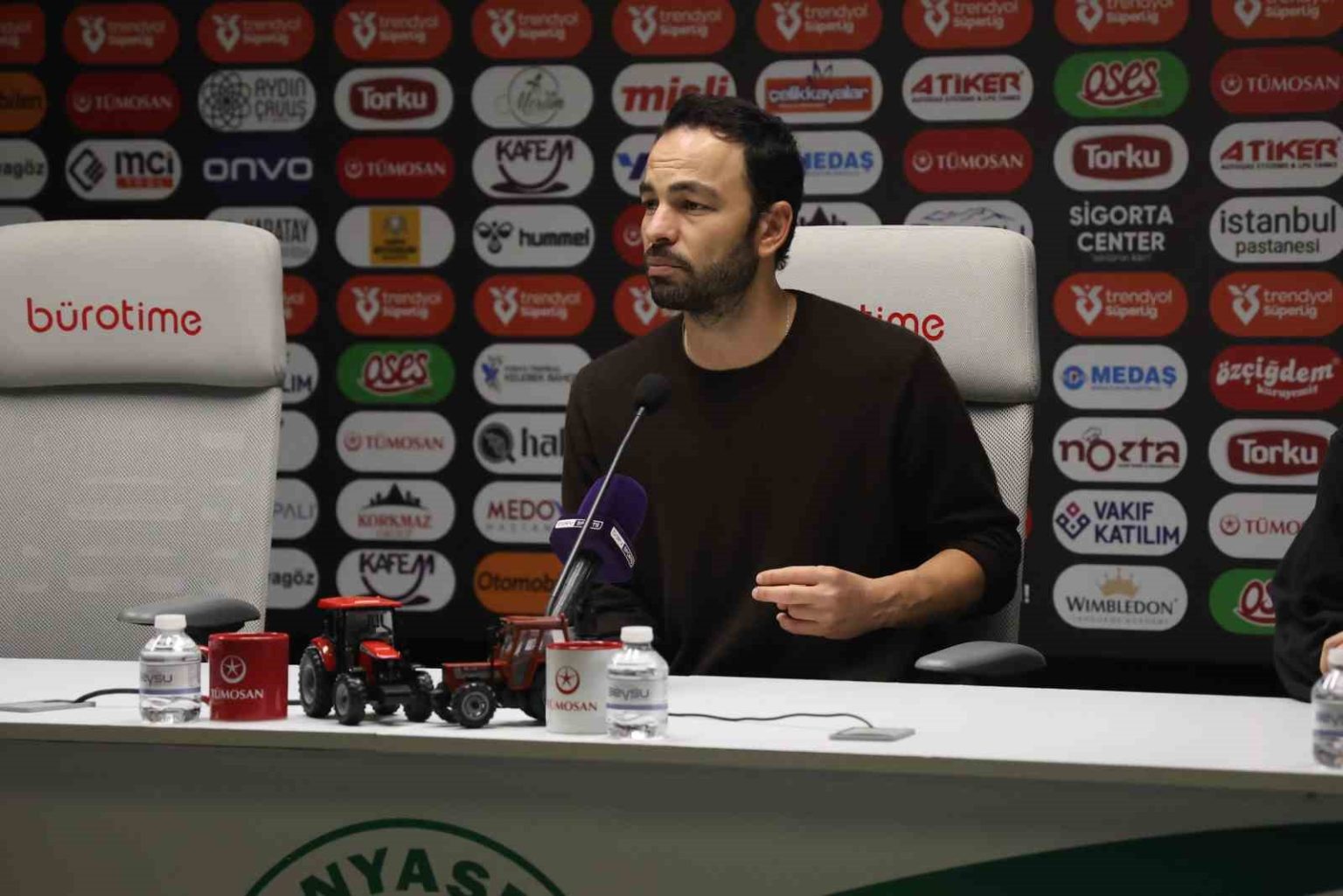 selcuk-inan-boylesine-zor-bir-deplasmanda-3-gol-ile-kazanmak-beni-cok-mutlu-etti