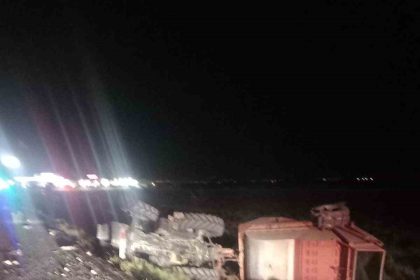 tir-traktore-bagli-tarim-makinesine-carpti-1-yarali