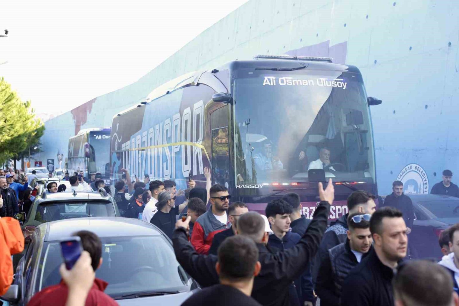 trabzonspor-taraftari-takimini-rize-deplasmanina-ugurladi
